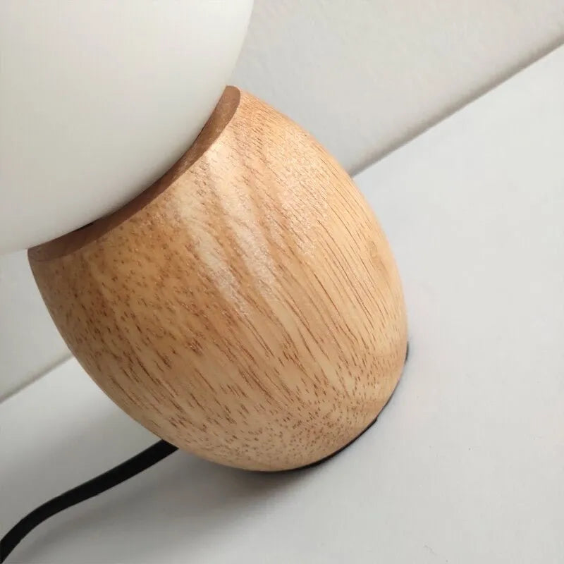 LED-Nachttischlampe Holzkugel