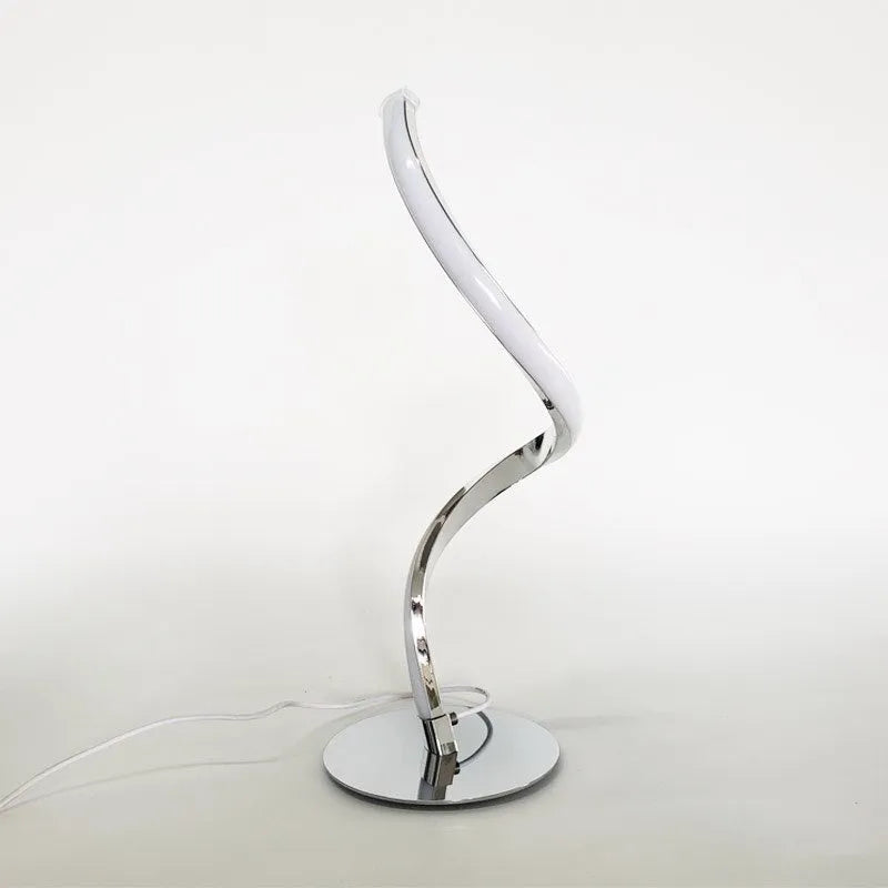 Nachttischlampe Spiraldesign