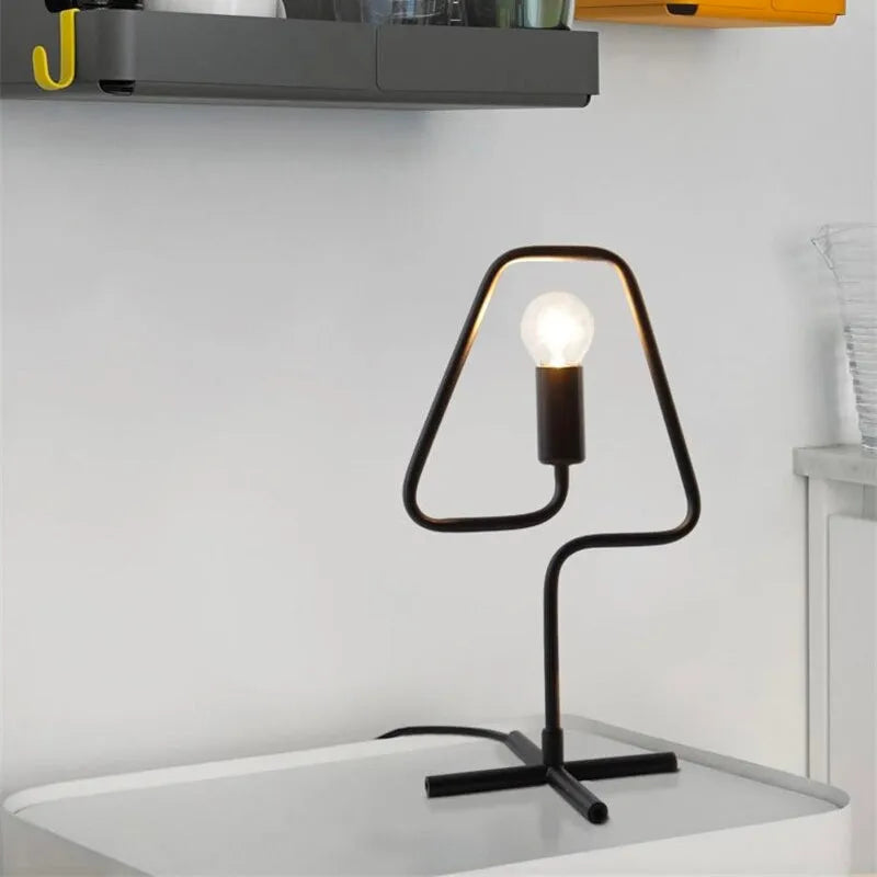 Originelle Bunte Wandleuchte für das Bett